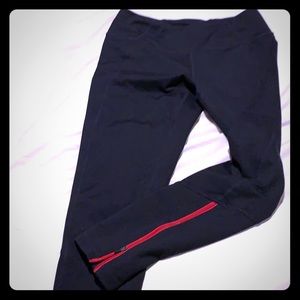 Women’s size small, zella leggings with zip detail
